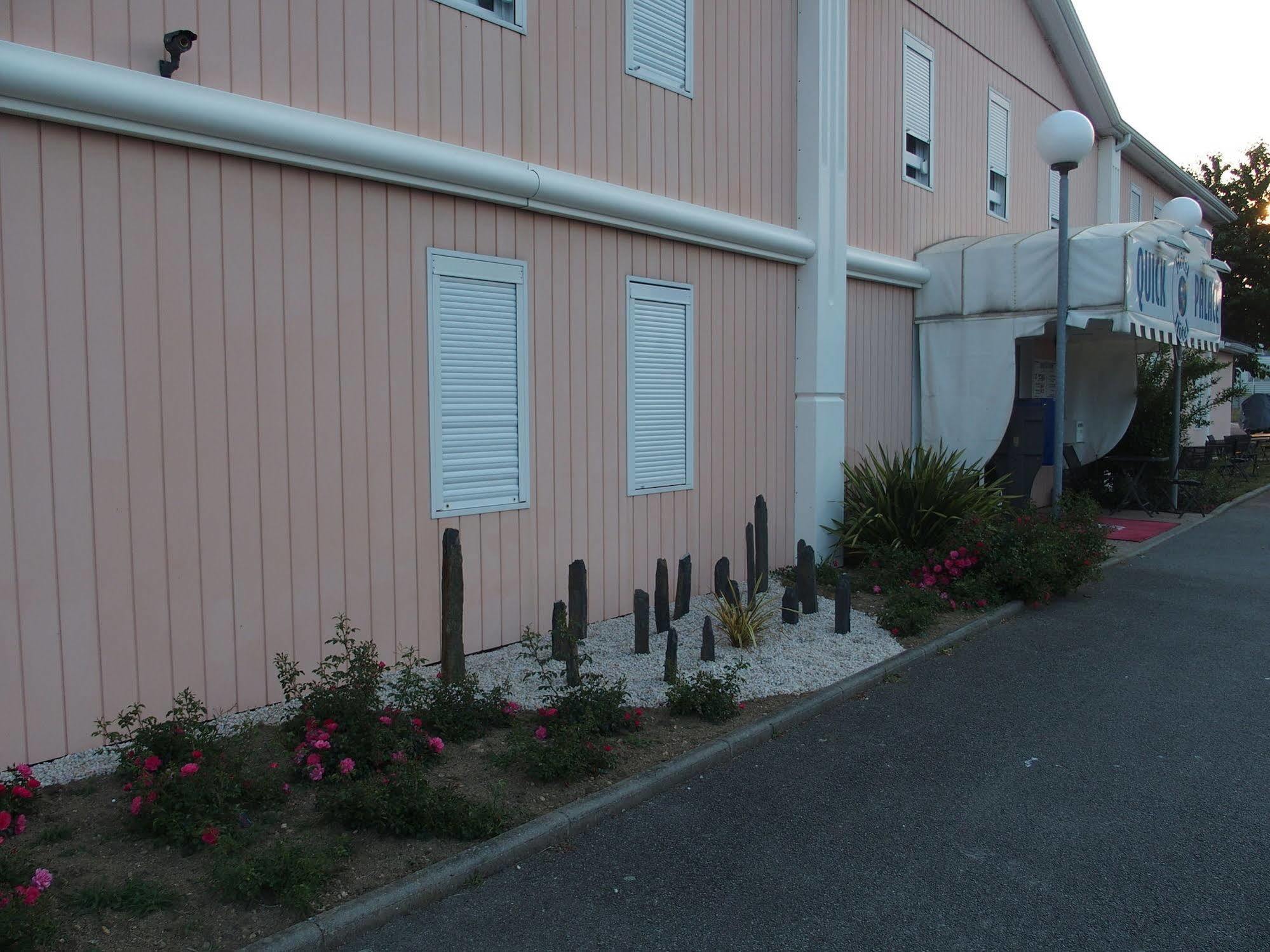 Quick Palace Vannes Ngoại thất bức ảnh