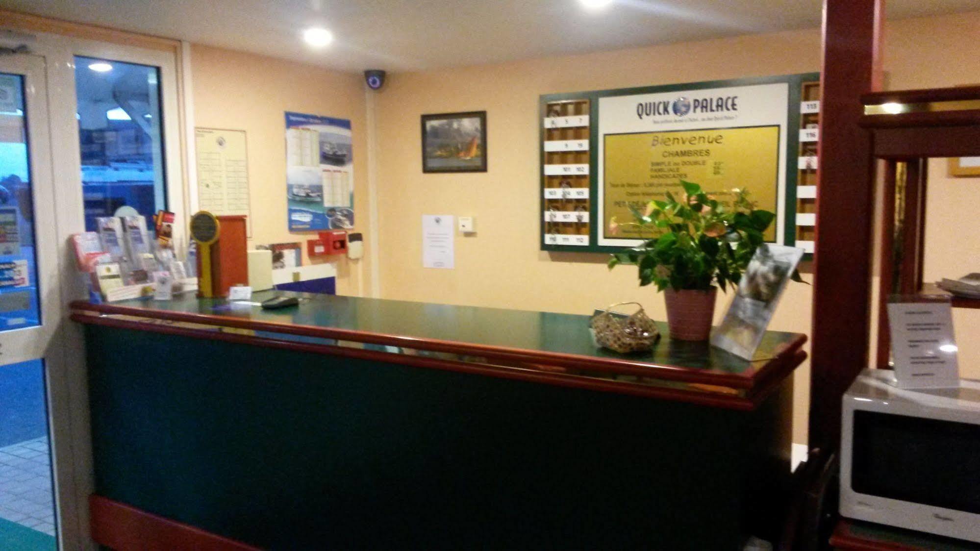 Quick Palace Vannes Ngoại thất bức ảnh